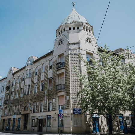 Dozsa Apartman Szeged Esterno foto