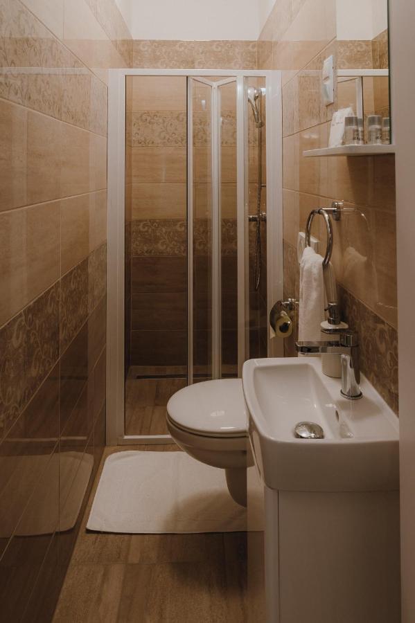 Dozsa Apartman Szeged Esterno foto