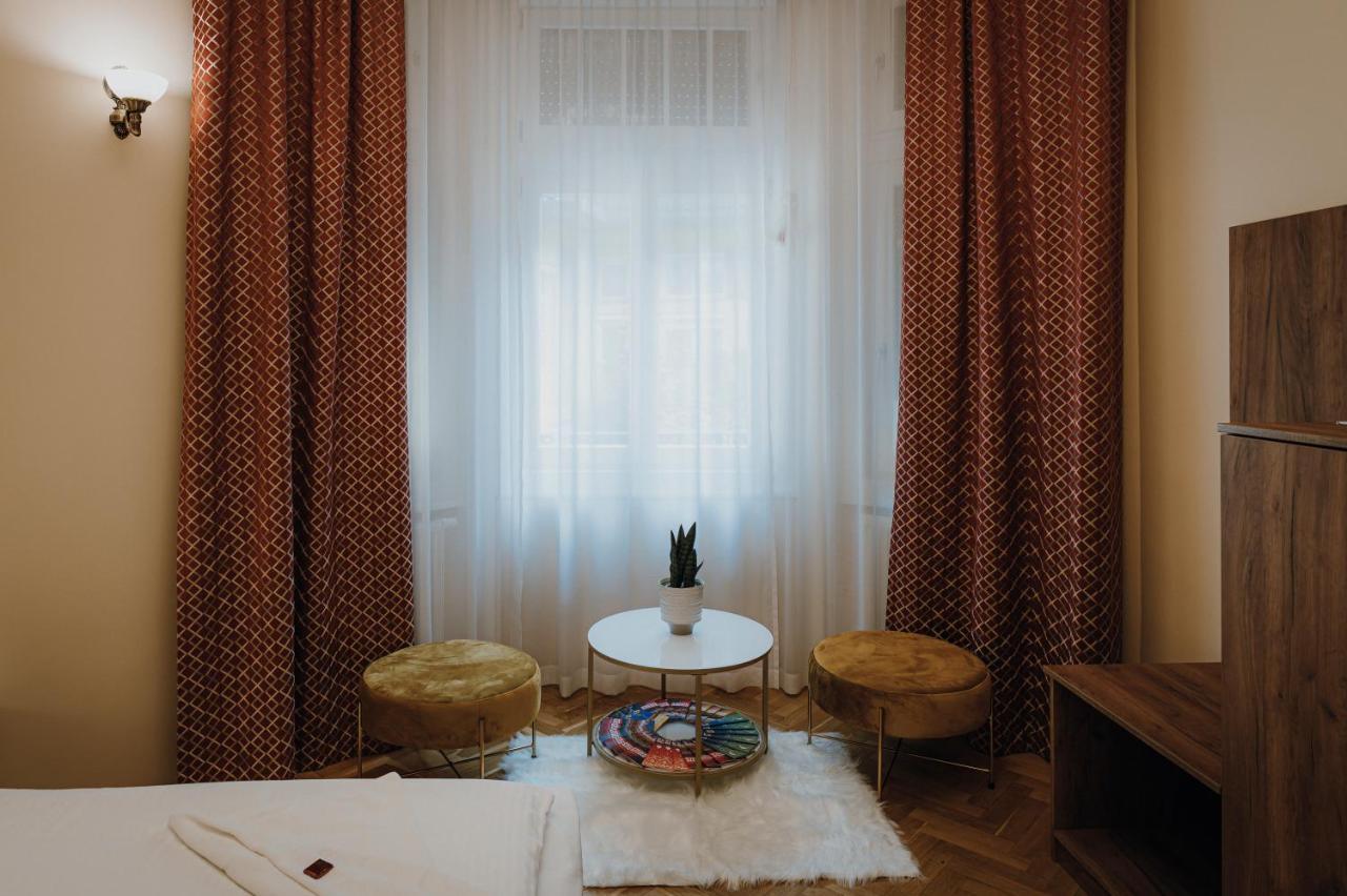 Dozsa Apartman Szeged Esterno foto
