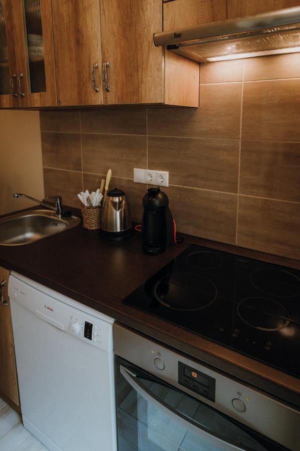 Dozsa Apartman Szeged Esterno foto